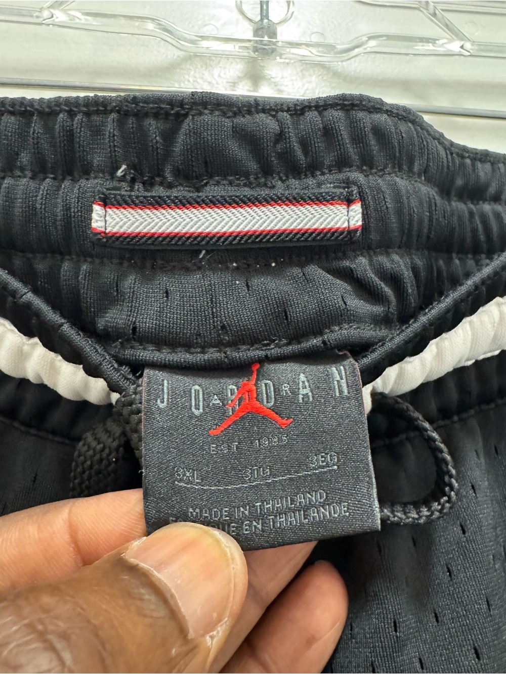 Jordan Dri-FIT Sport Mesh Diamond Shorts - Picture 6 of 10